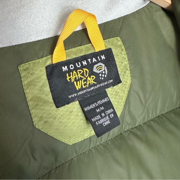 Women’s Mountain Hardware winter coat - Picture 3 of 4